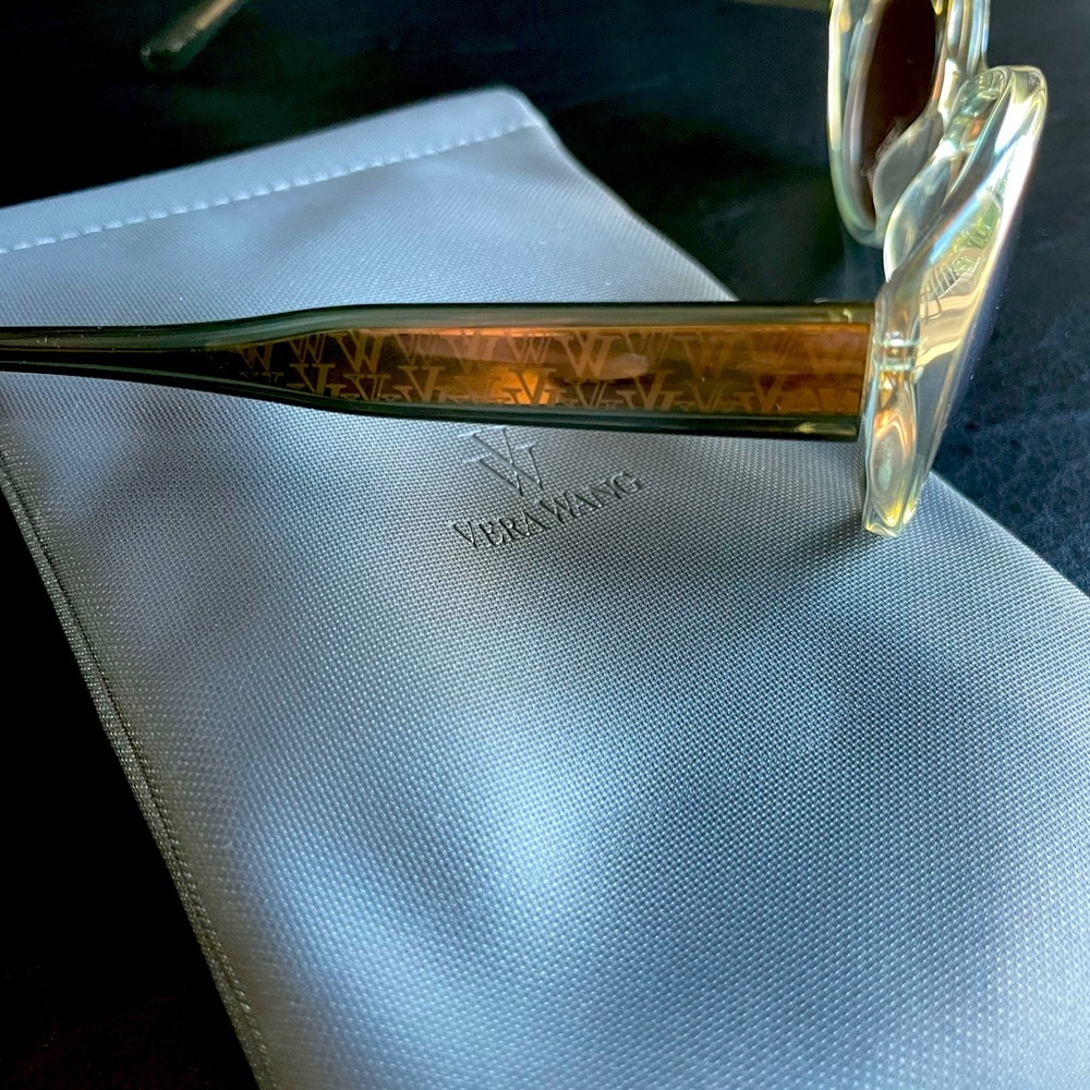 Vera Wang Sunglasses V284 in Kelly Crystal Frame